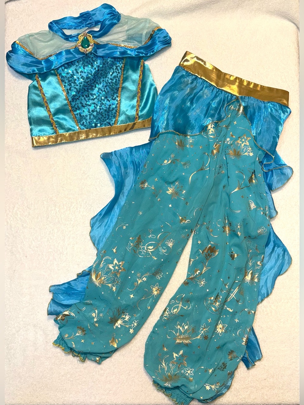 Disney Store Princess Jasmine costume, size 7/8